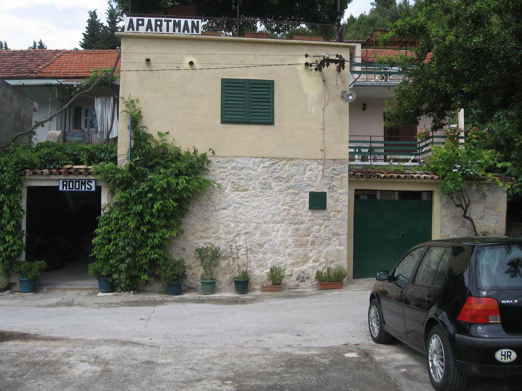 Apartments Darinka Skradin Ruang foto