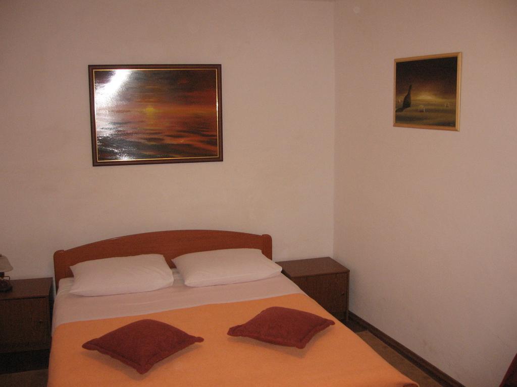 Apartments Darinka Skradin Ruang foto