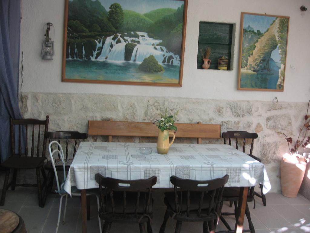 Apartments Darinka Skradin Ruang foto
